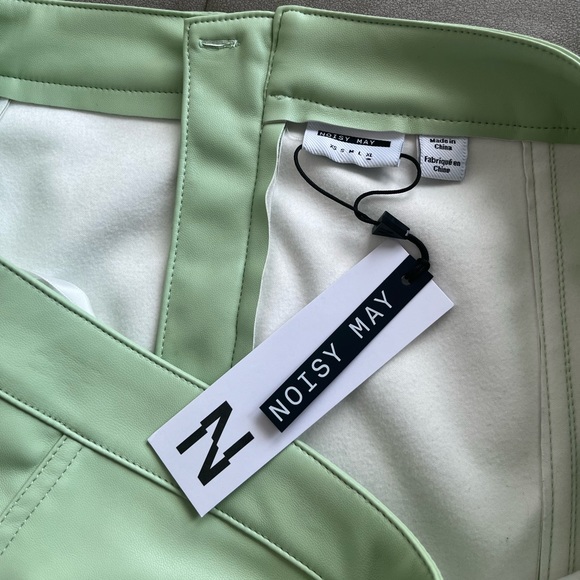 Pale green faux leather skirt size XL NWOT - Picture 4 of 11